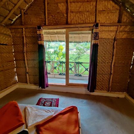 The Gravity Cafe -A Unit Of Staychillhampi Exteriör bild