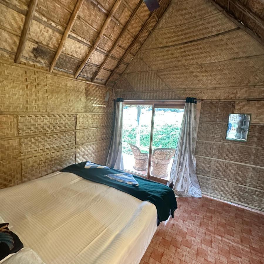 The Gravity Cafe -A Unit Of Staychillhampi Exteriör bild