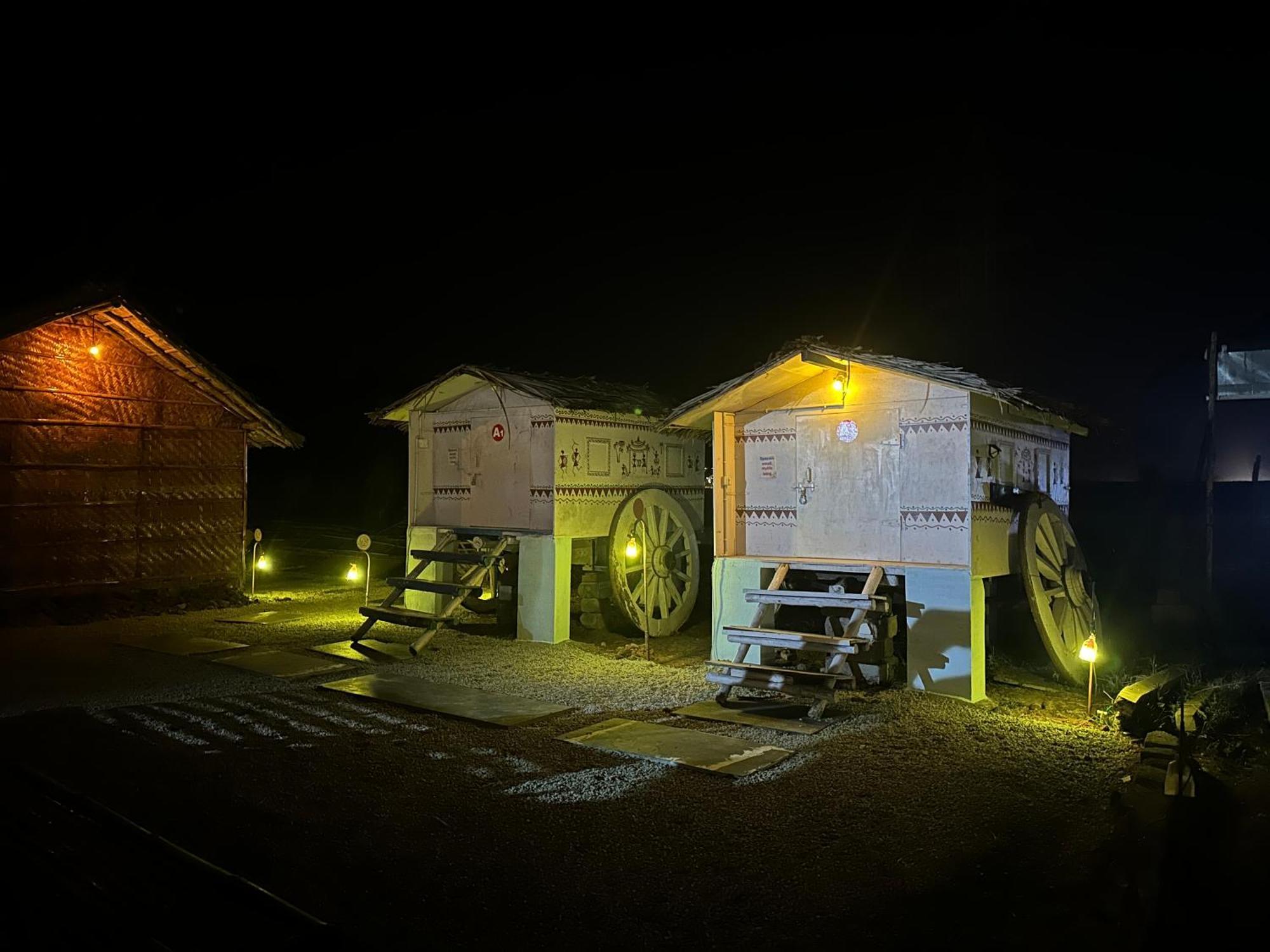 The Gravity Cafe -A Unit Of Staychillhampi Exteriör bild