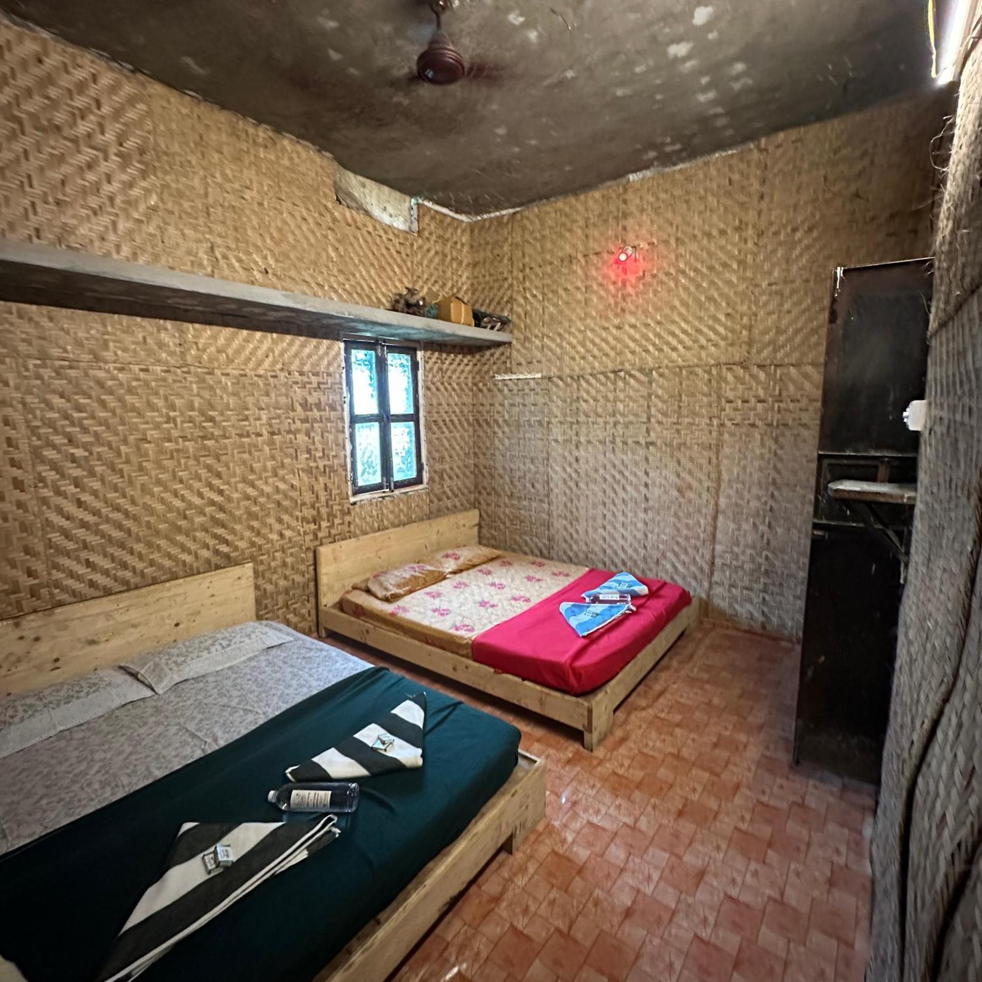 The Gravity Cafe -A Unit Of Staychillhampi Exteriör bild