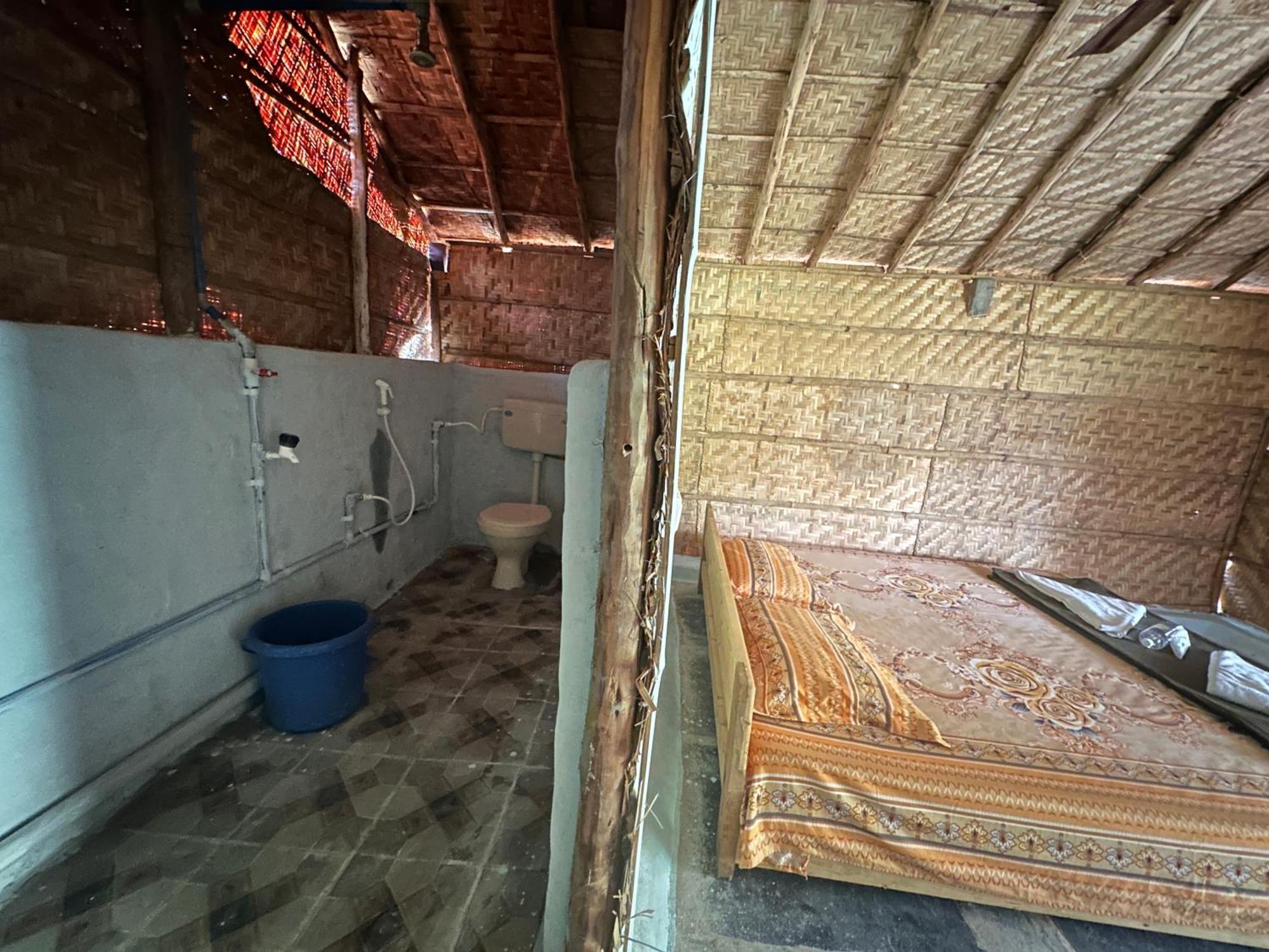 The Gravity Cafe -A Unit Of Staychillhampi Exteriör bild